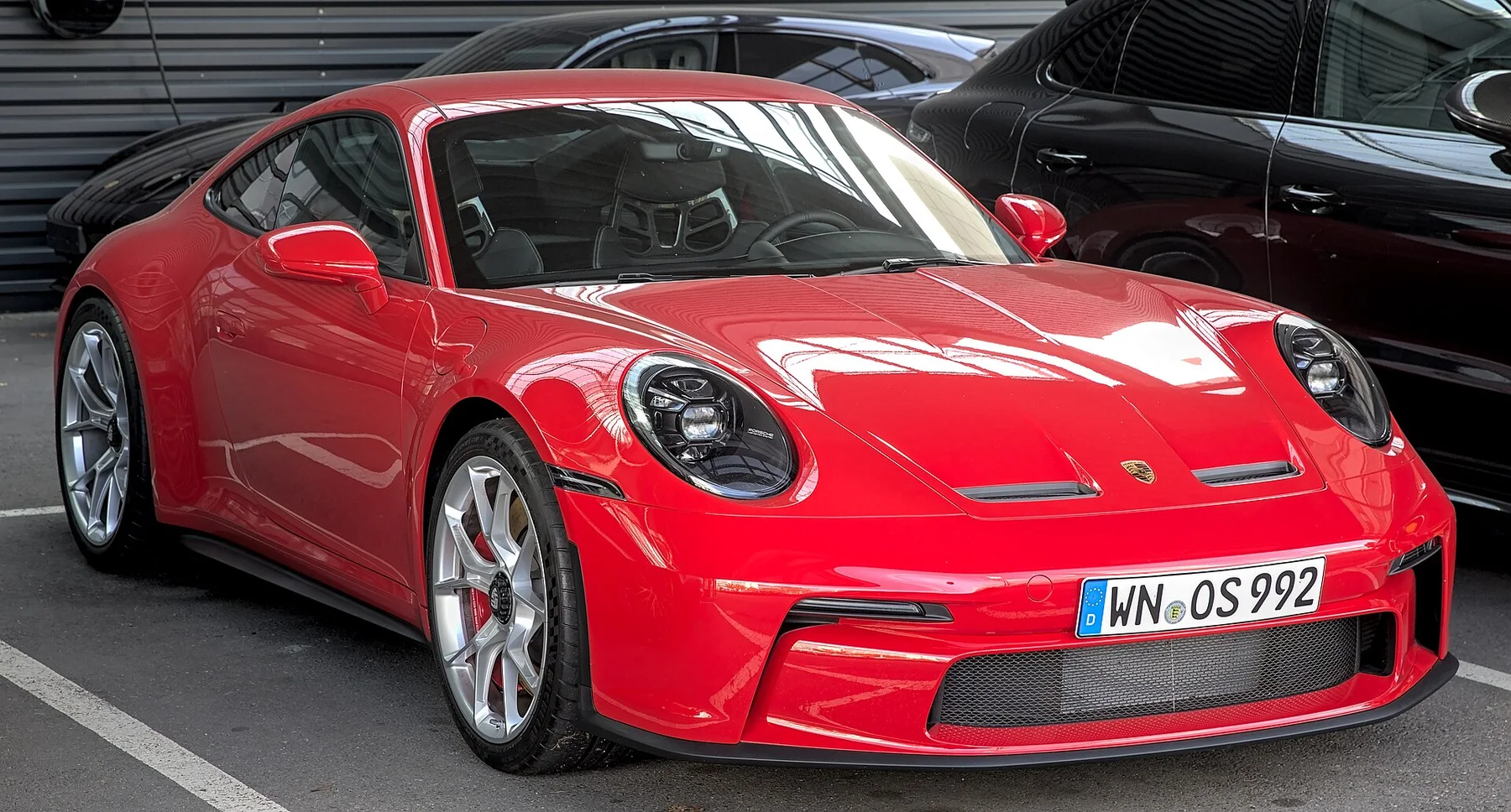 Source photograph of a 911 GT3 Touring